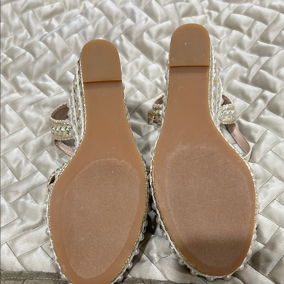 Elegant Cream Wedge Sandals - Picture 7 of 15